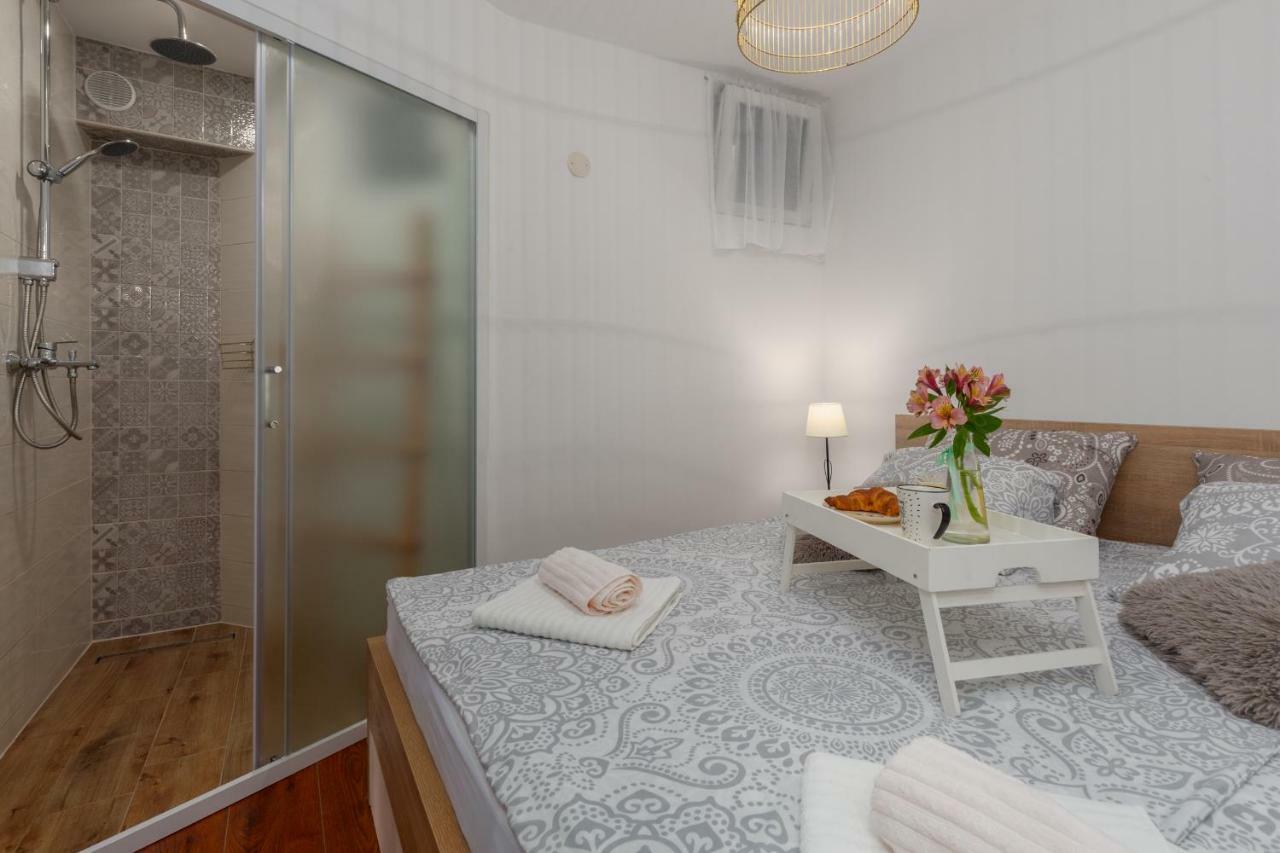 Apartment Henna พูลา ภายนอก รูปภาพ